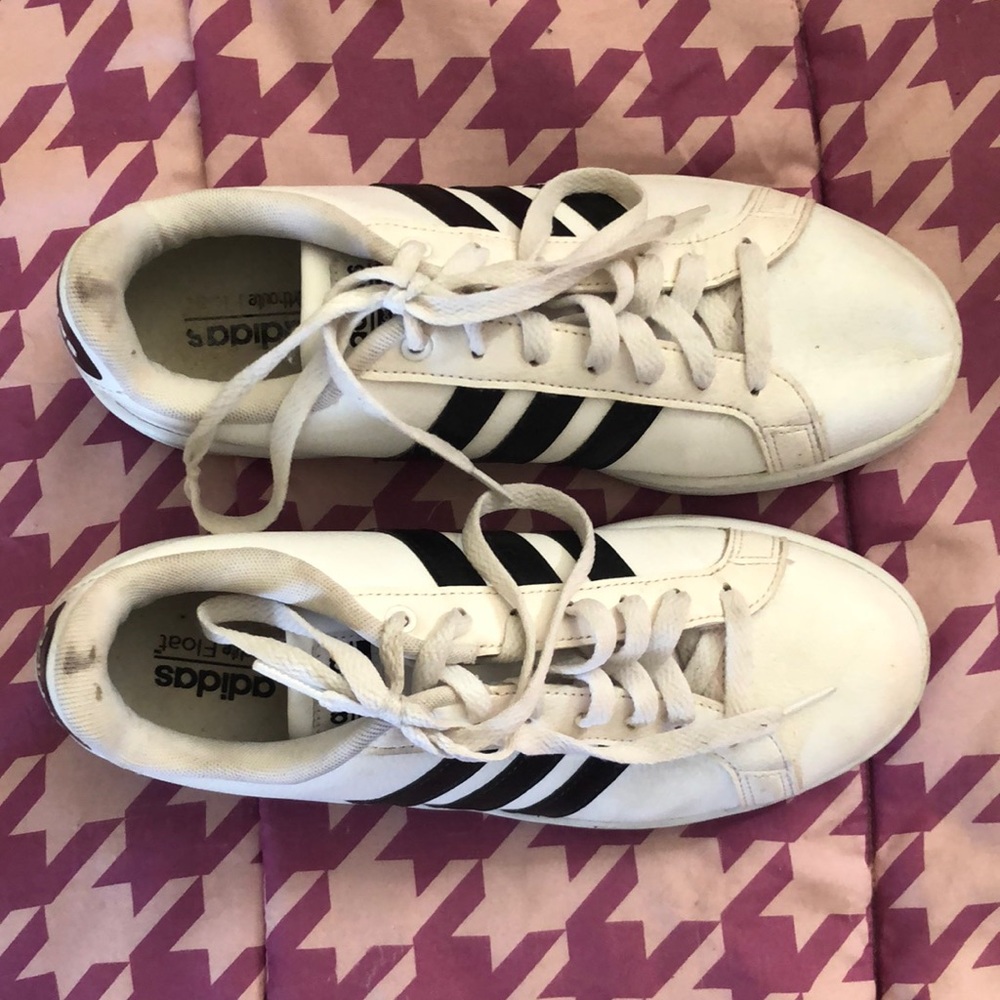 Adidas sneakers size 9 1/2